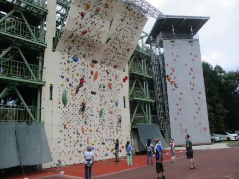 第15回秦野戸川公園まつり　親子体験クライミング